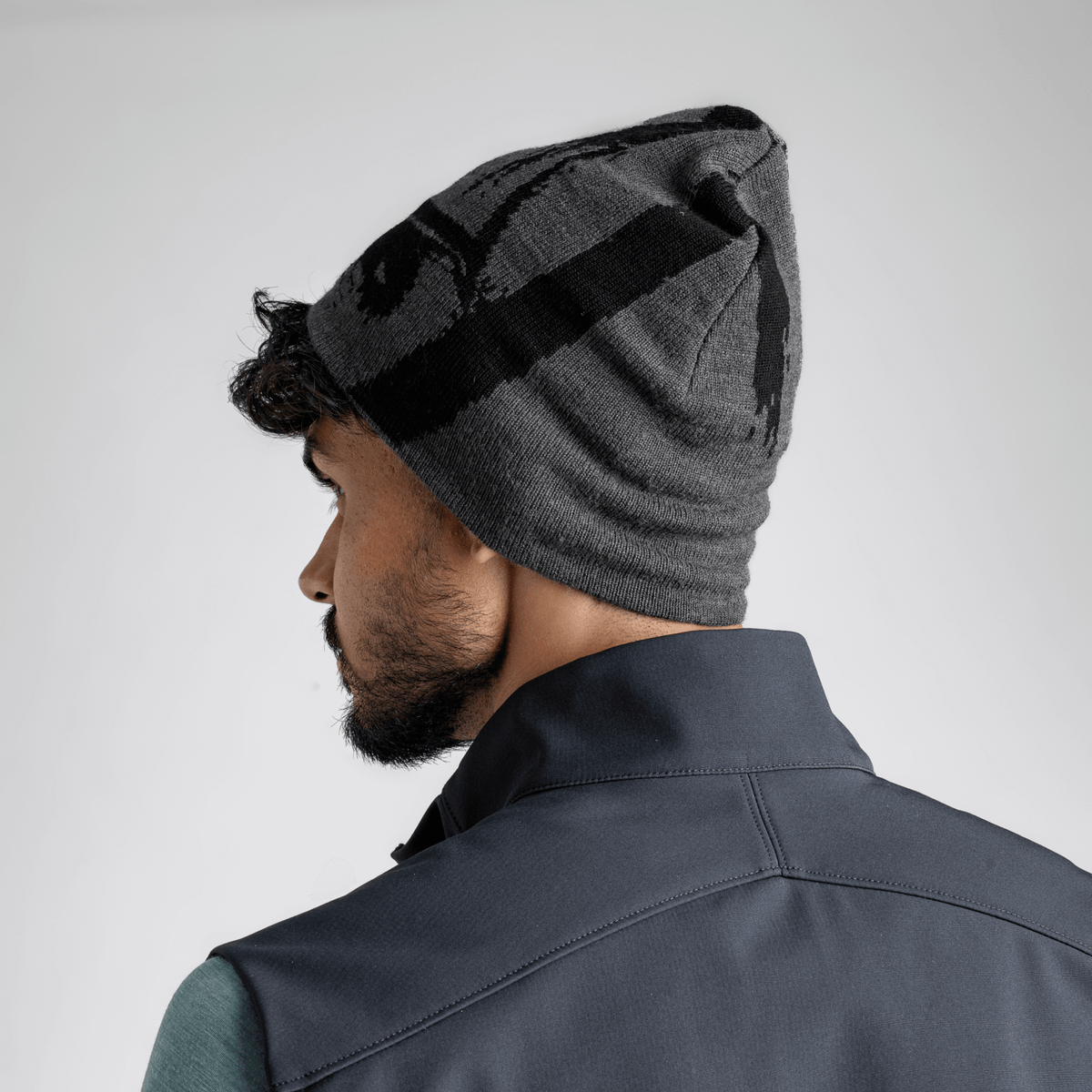 Emblemo Merino Beanie Black