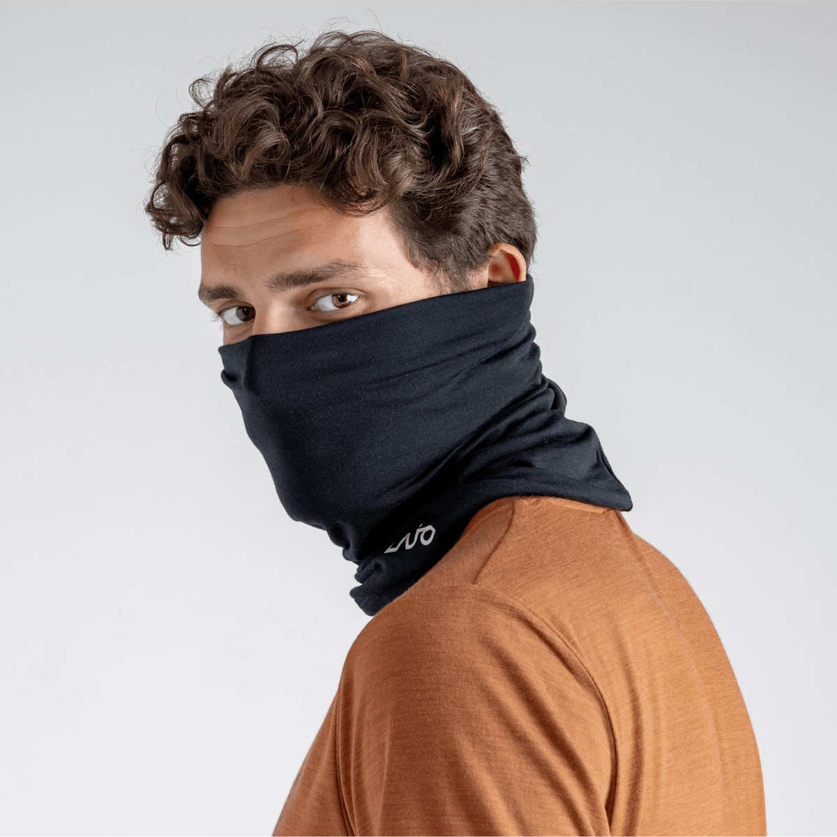 Senti Merino Multifunctional Scarf — Decadent Red