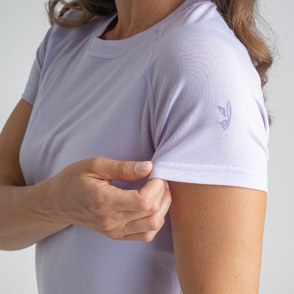 Senti Women's Merino T-shirt — Decadent Red